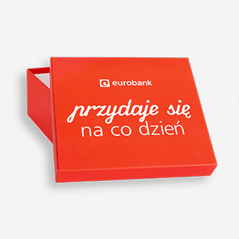 Pudełko czerwono z logo i napisem